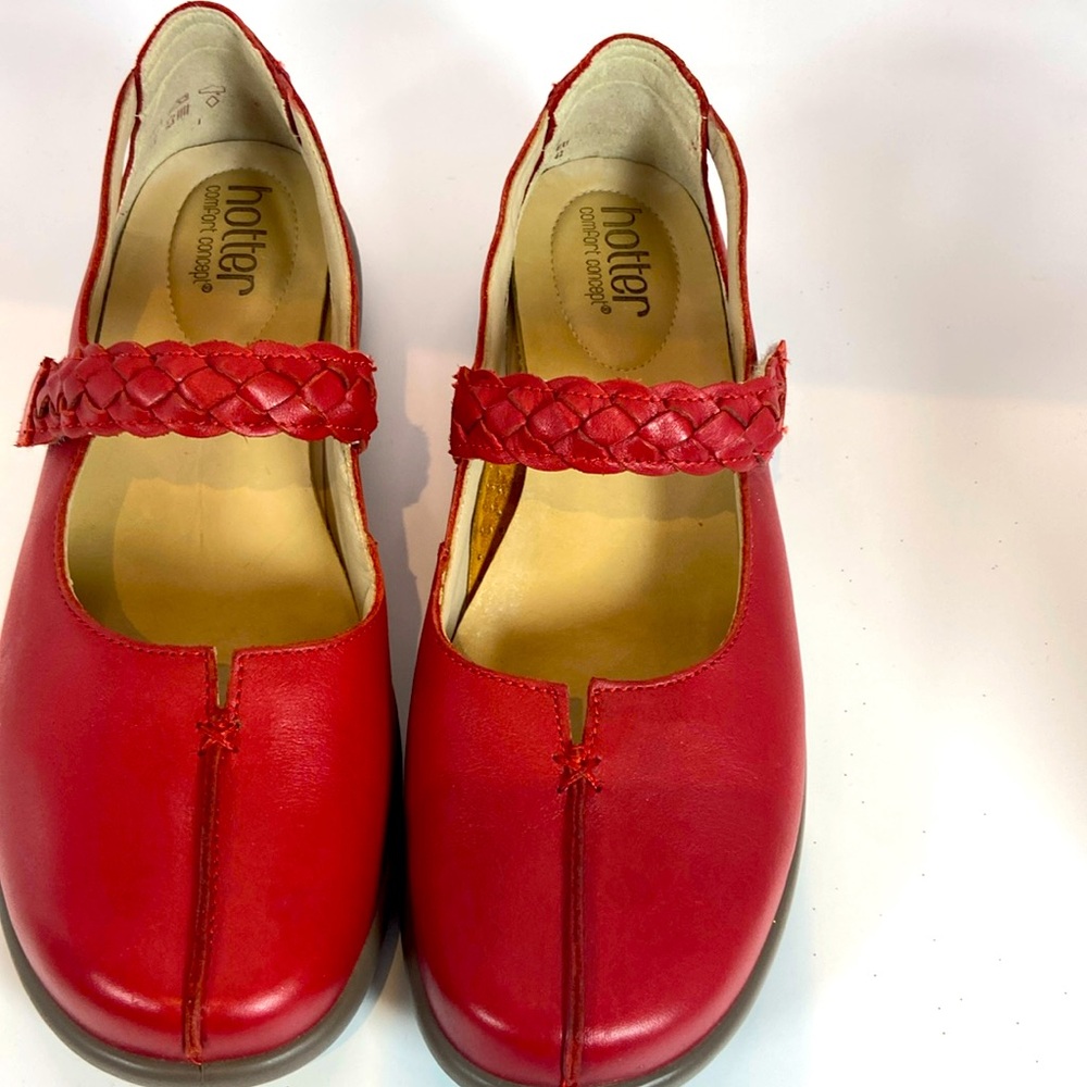 Red Hotter Shake II women Mary Jane Shoe,Beautiful easily to slip shoes size 10.